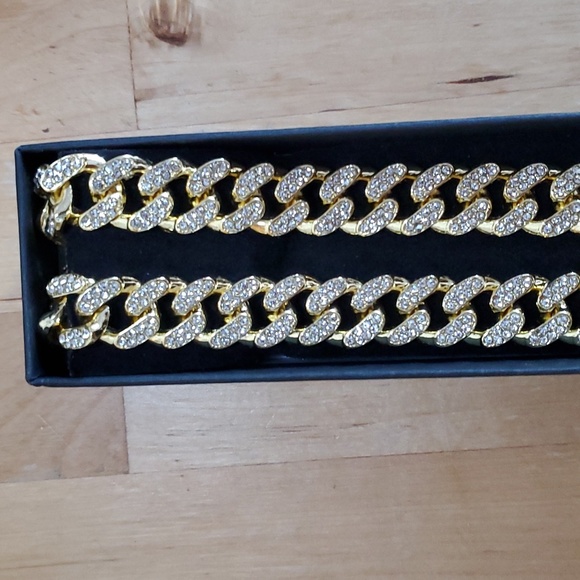Brand New Golden Bling Bling Cuban Link Necklace - Picture 8 of 9